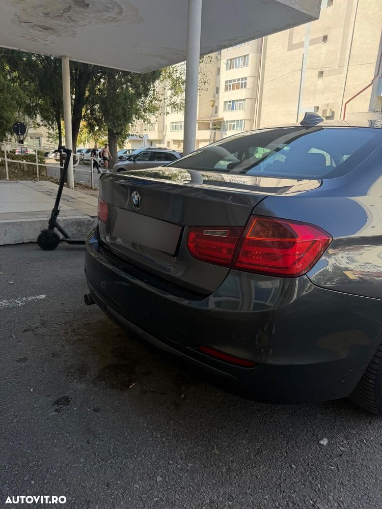 BMW Seria 3 - 32