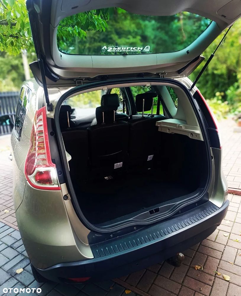 Renault Scenic 1.6 16V 110 Expression - 12
