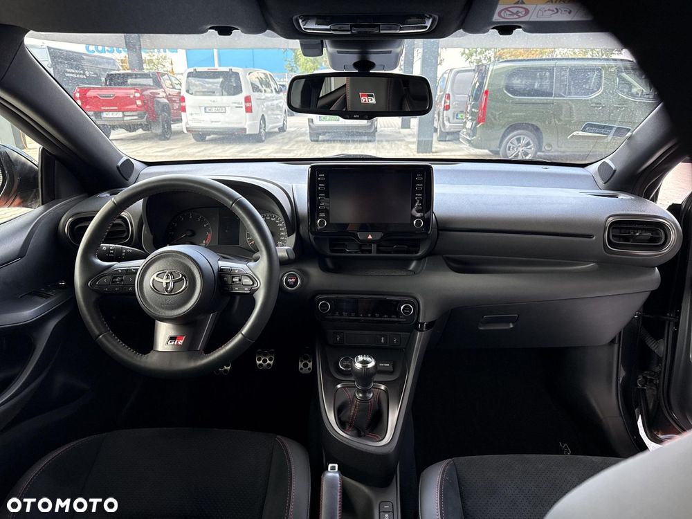 Toyota Yaris GR 1.6 Dynamic - 11