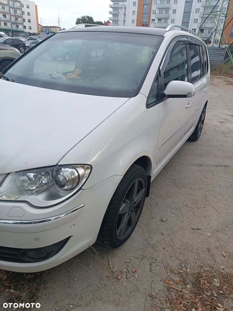 Volkswagen Touran 2008 photo 5
