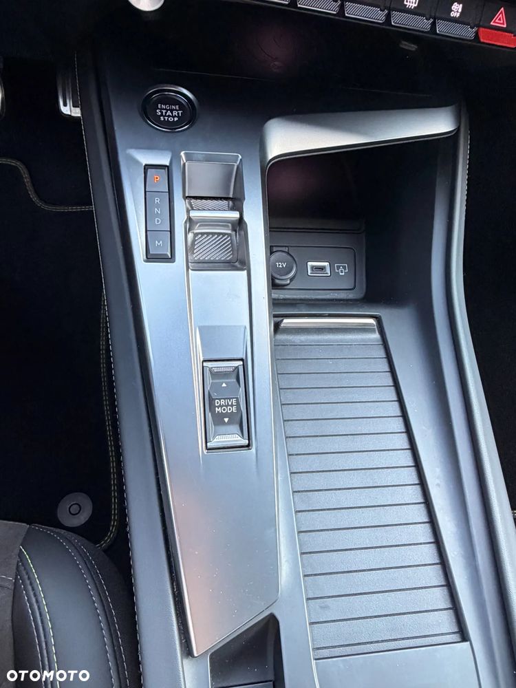 Peugeot 408 1.2 PureTech GT S&S EAT8 - 13