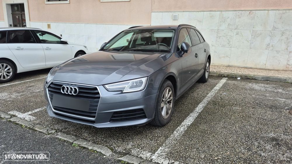 Audi A4 Avant 2.0 TDI Business Line - 1