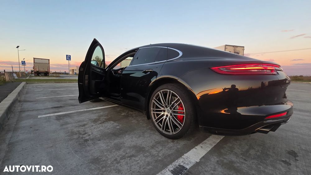 Porsche Panamera Turbo - 6