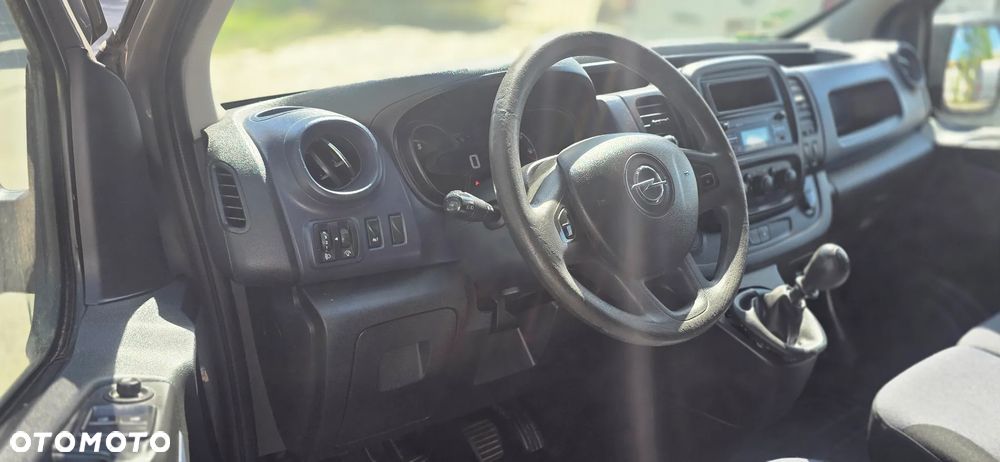 Opel Vivaro - 9