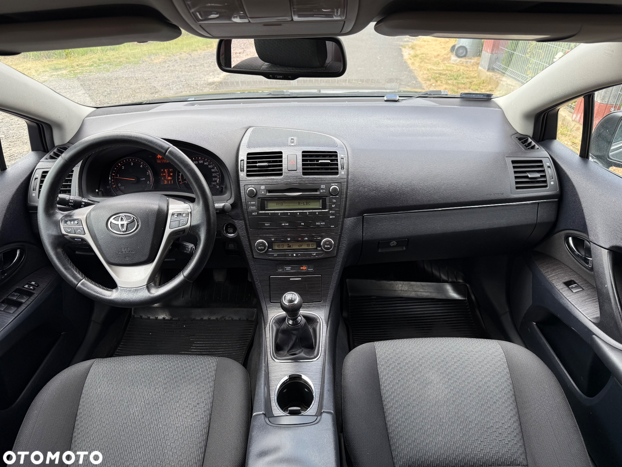 Toyota Avensis 2.2 D-4D Executive - 14