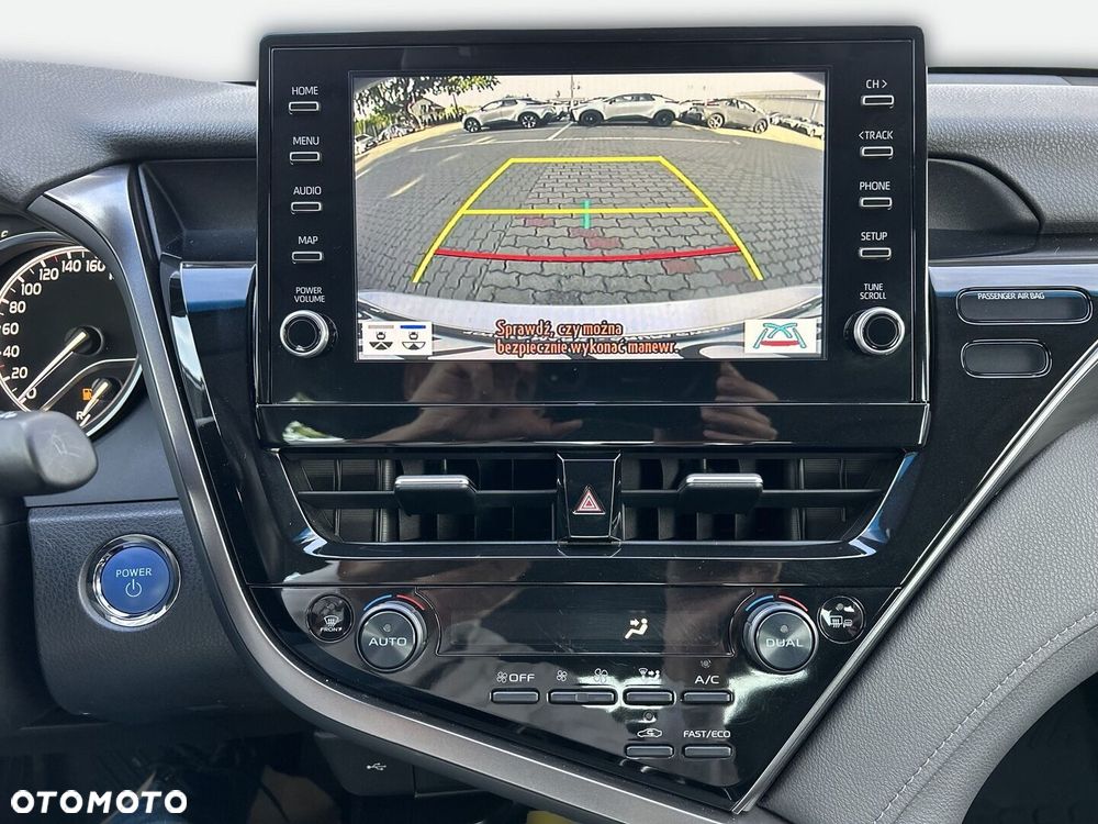 Toyota Camry 2.5 Hybrid Executive CVT - 14