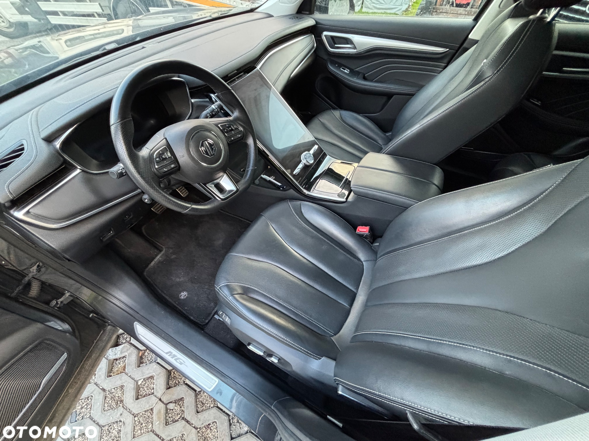 MG Marvel R Luxury - 14