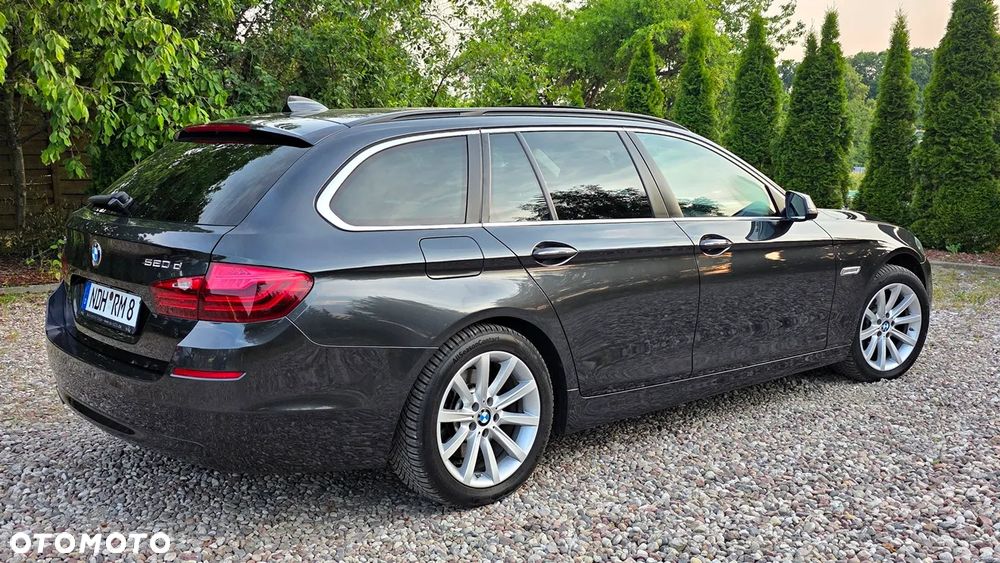BMW Seria 5 520d xDrive - 12