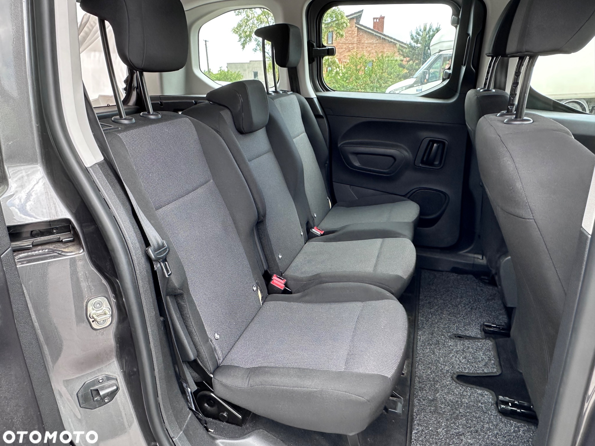 Citroën Berlingo M PureTech 110 SHINE - 21