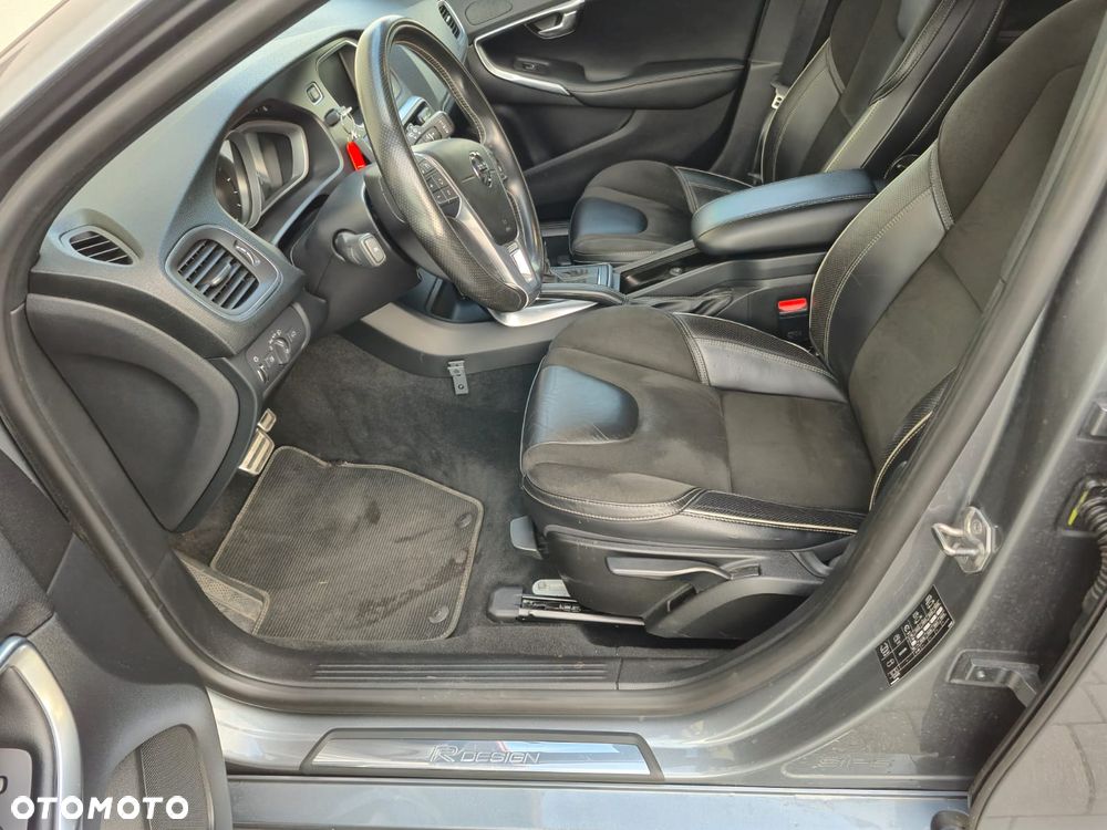 Volvo V40 D3 Drive-E R-Design Kinetic - 13