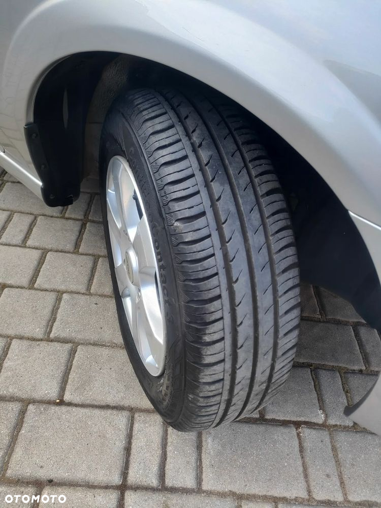 Nissan Almera 1.5 visia - 10