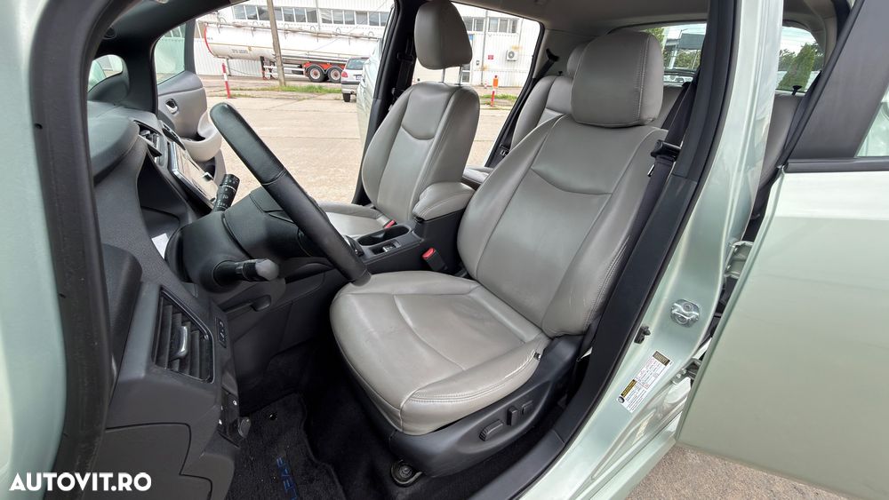 Nissan LEAF - 17
