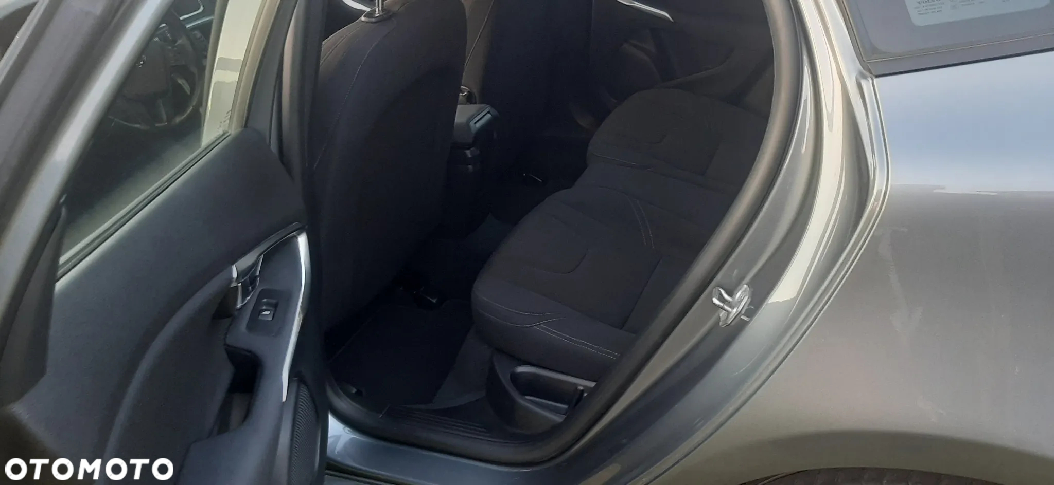 Volvo V40 D3 Drive-E Momentum - 17