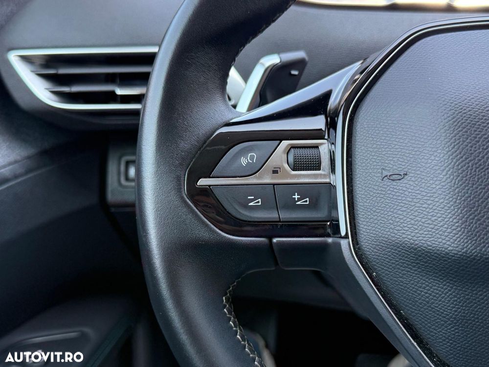 Peugeot 3008 1.2 PureTech 130 EAT8 Allure Pack - 27