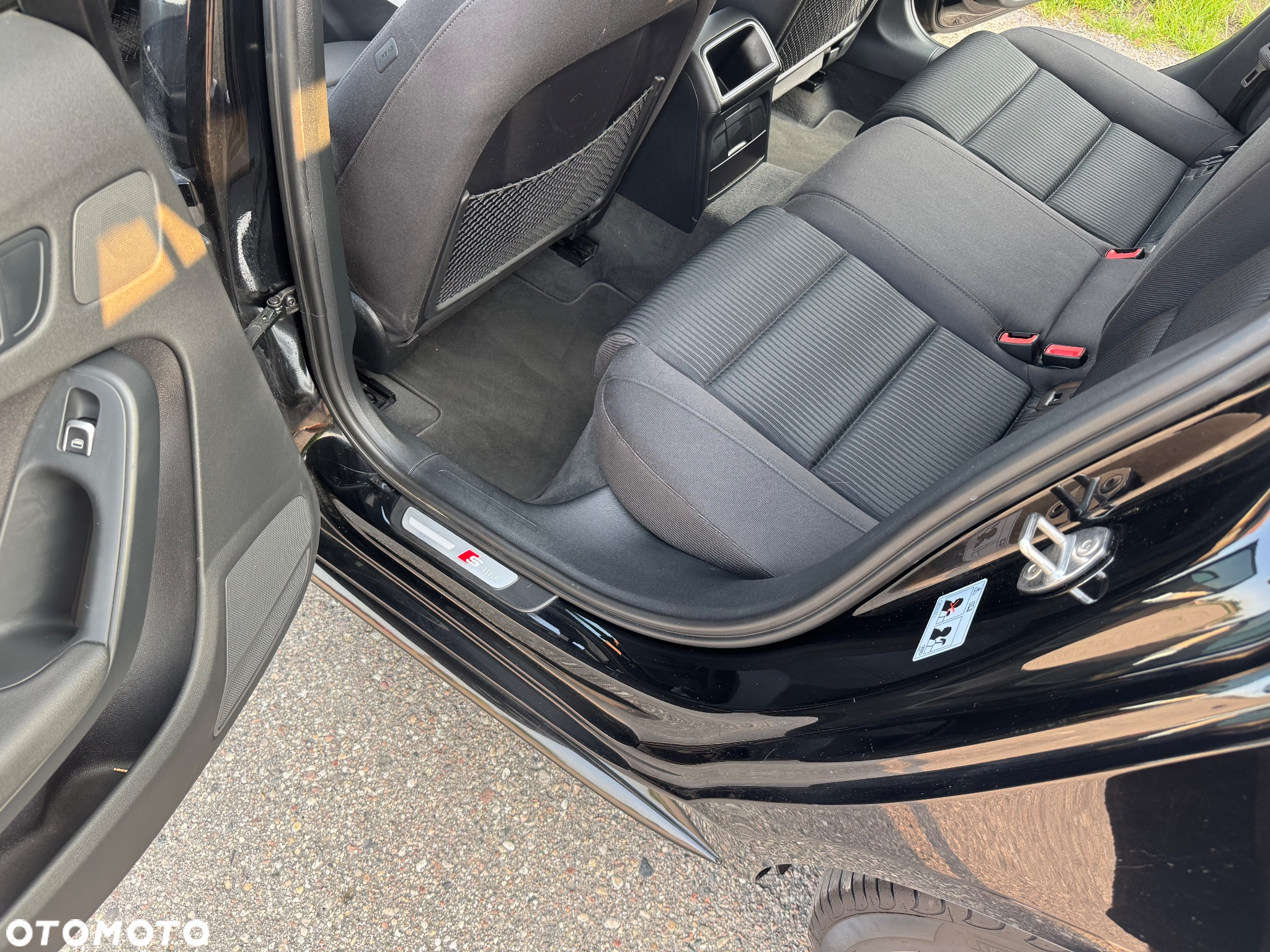 Audi A4 Avant 2.0 TDI DPF clean diesel multitronic S line Sportpaket - 29
