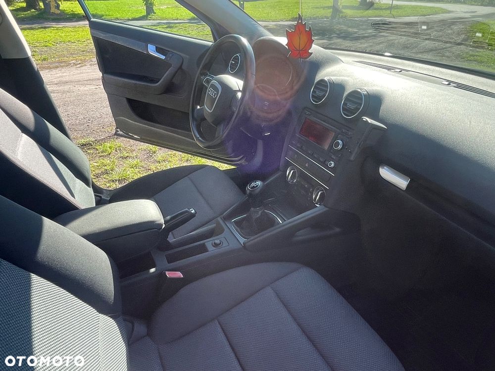 Audi A3 1.6 TDI DPF Ambiente - 14