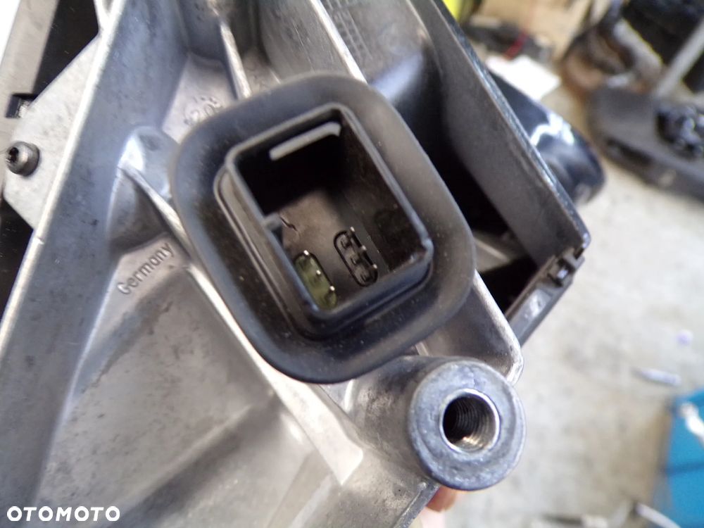 LUSTERKO PRAWE BMW F40 6 PIN - 5