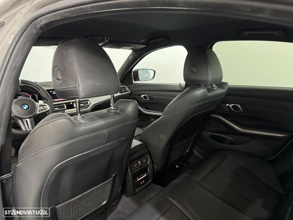 BMW 330 e Pack M Auto - 11