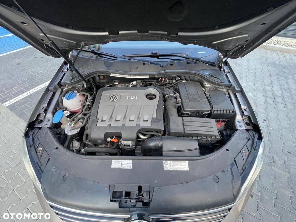 Volkswagen Passat Variant 2.0 TDI BlueMotion Technology Highline - 9