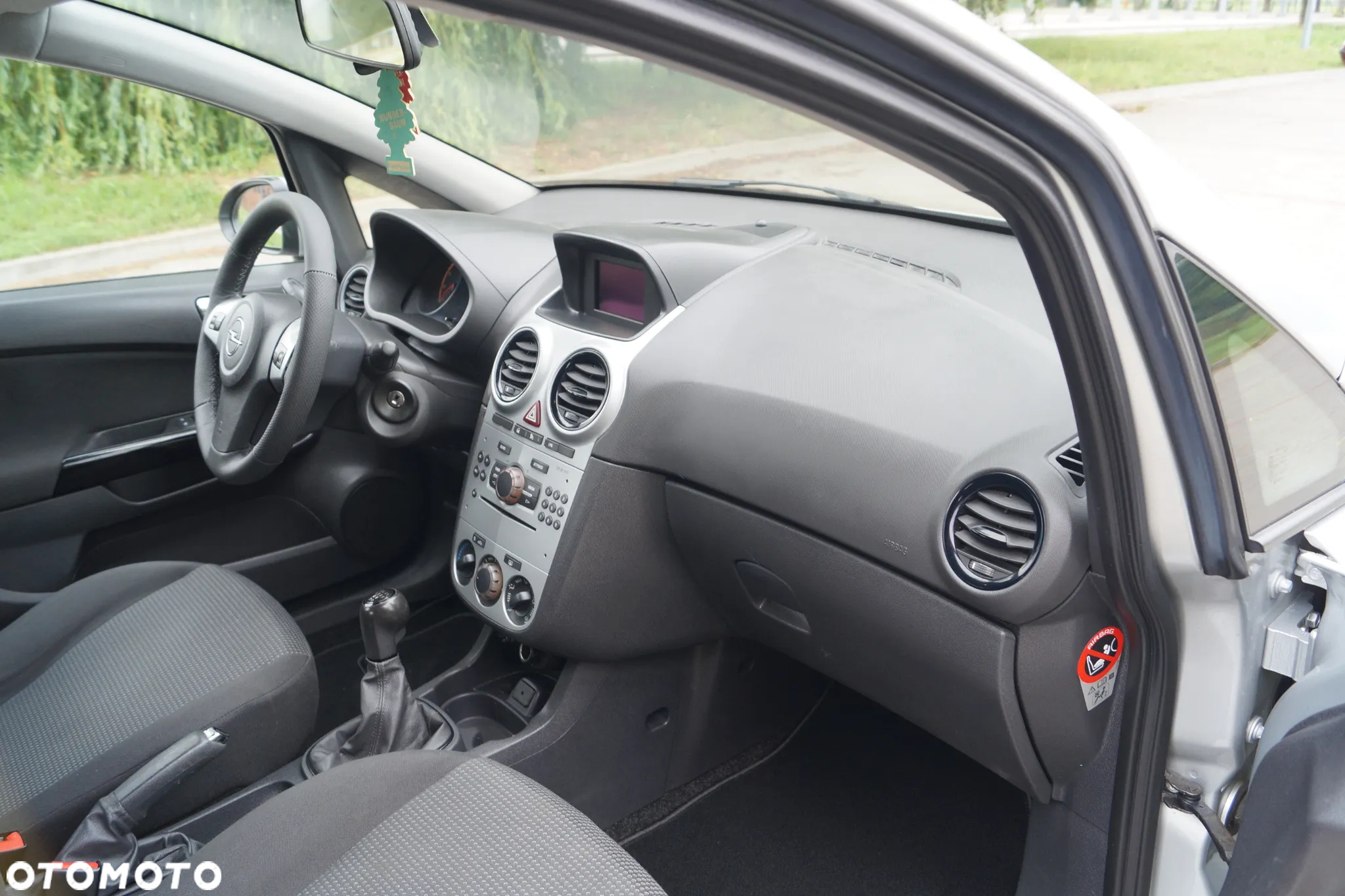 Opel Corsa 1.2 16V Color Edition - 11