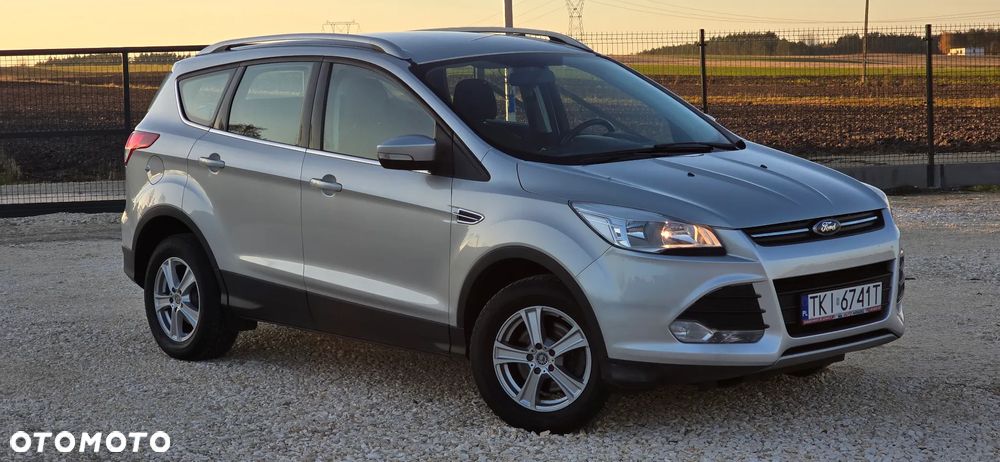 Ford Kuga 1.6 EcoBoost 2x4 Titanium - 3