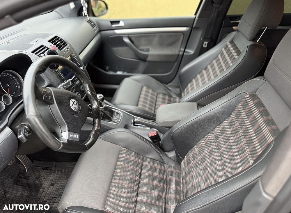 Volkswagen Golf 2.0 FSI GTI - 8