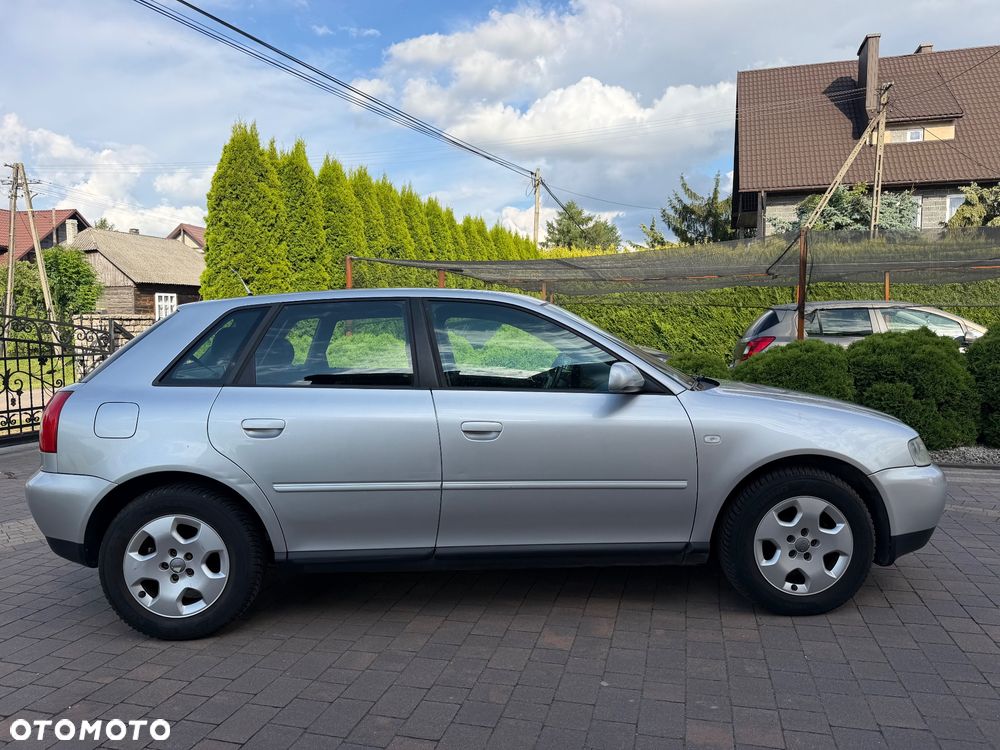 Audi A3 Sportback 1.6 Ambition - 8