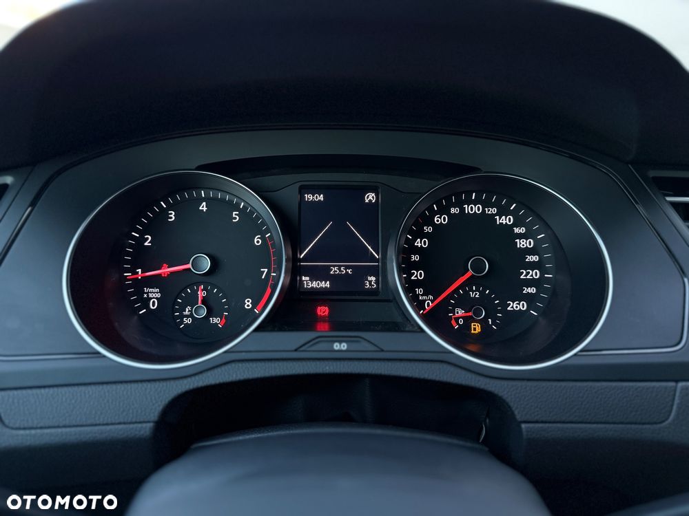 Volkswagen Passat 1.5 TSI EVO Business - 32