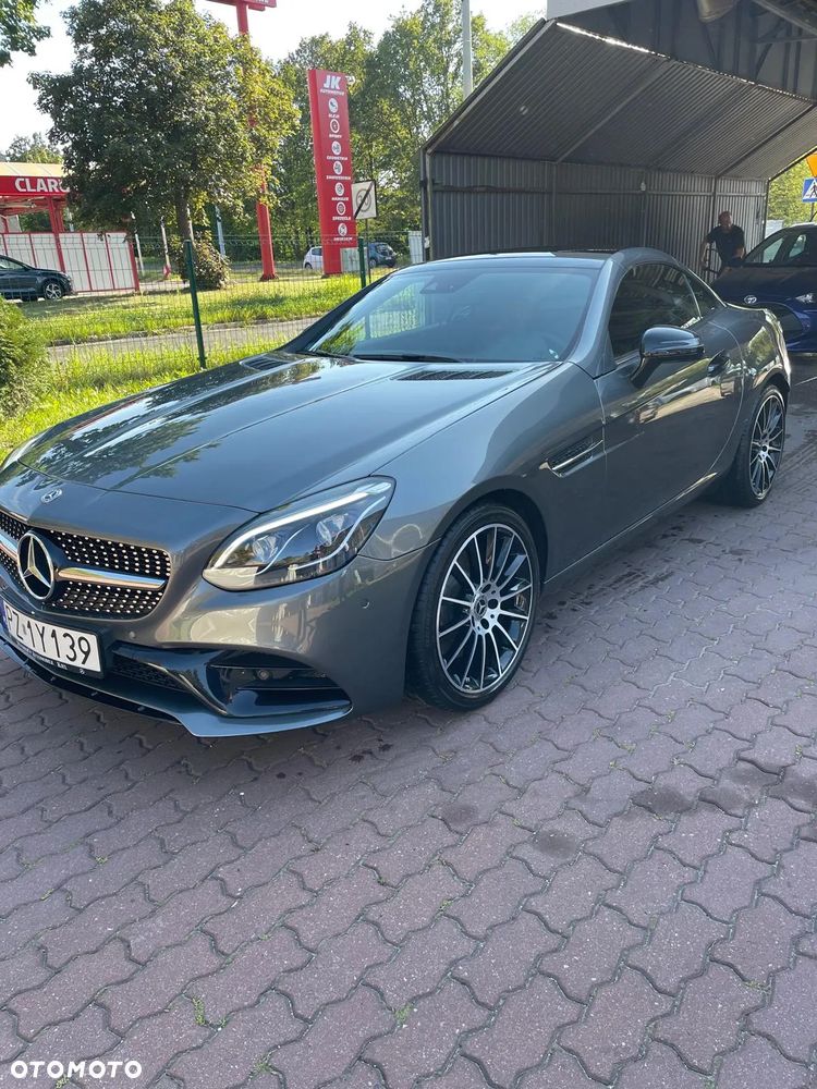 Mercedes-Benz SLC 200 9G-TRONIC RedArt Edition - 4
