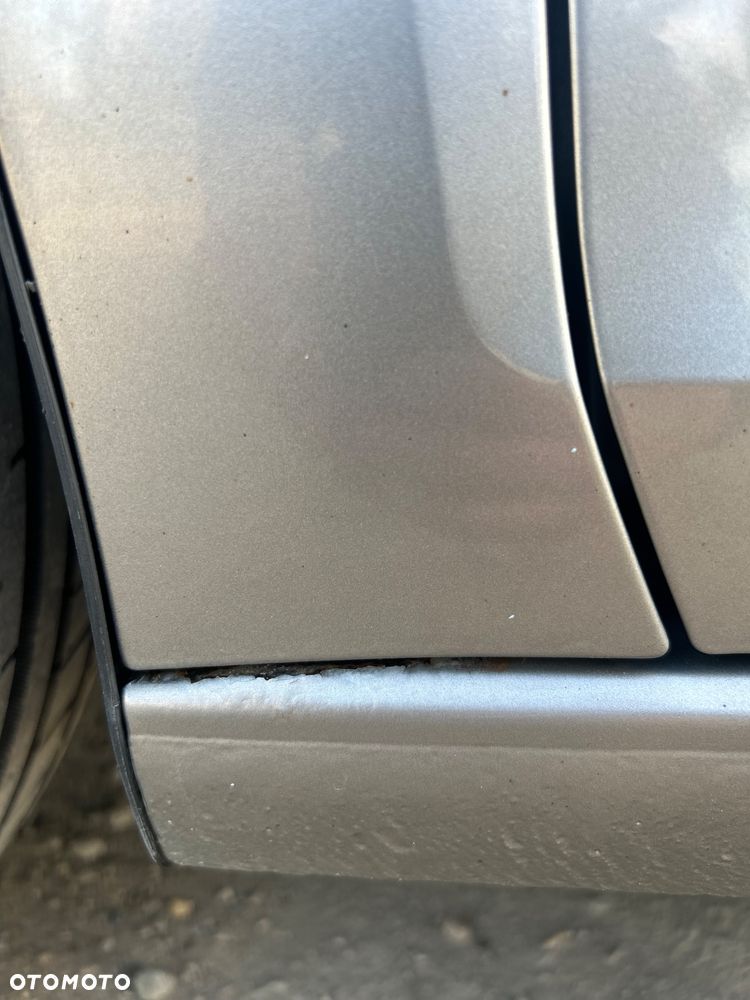 Skoda RAPID 1.6 TDI DPF Edition DSG - 10