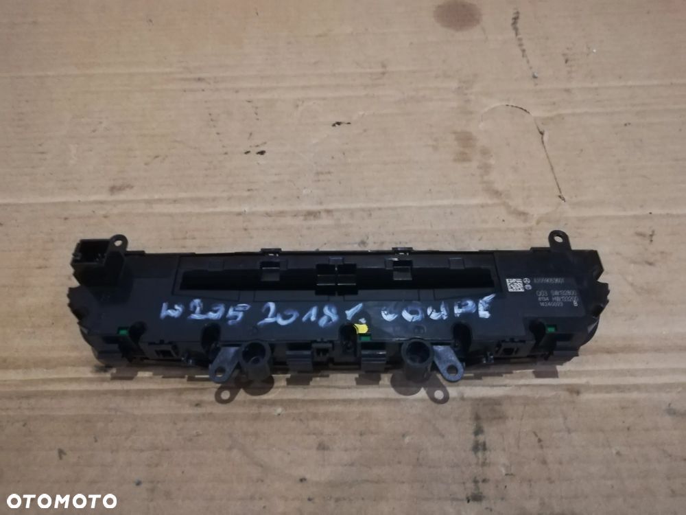 Mercedes W205 Przełącznik Panel Radia A2059053601 - 2