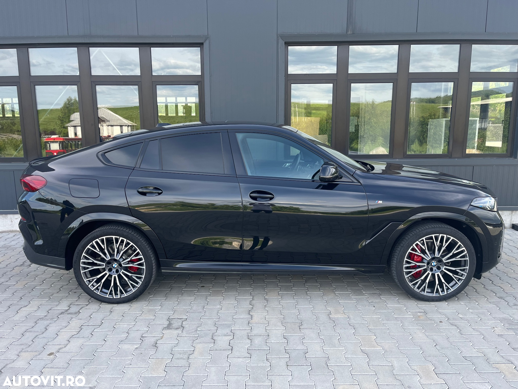 BMW X6 xDrive40i AT MHEV - 29
