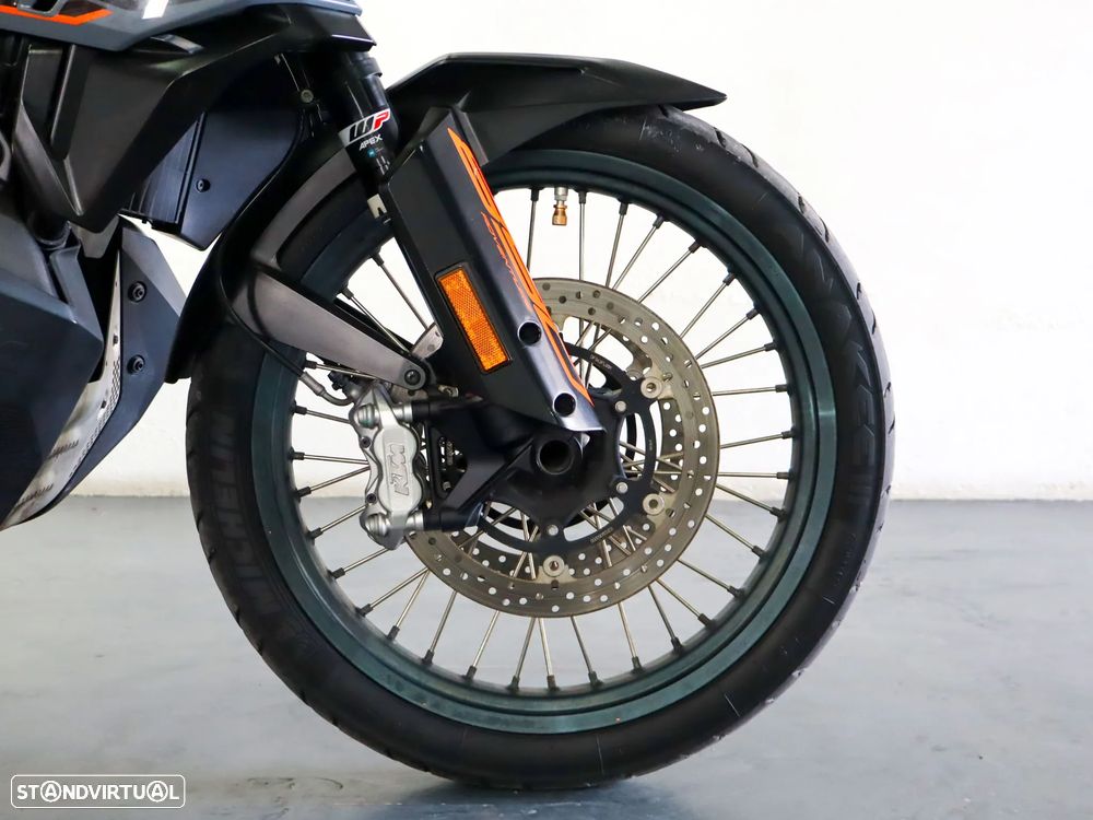 KTM 890 Adventure R2 - 18