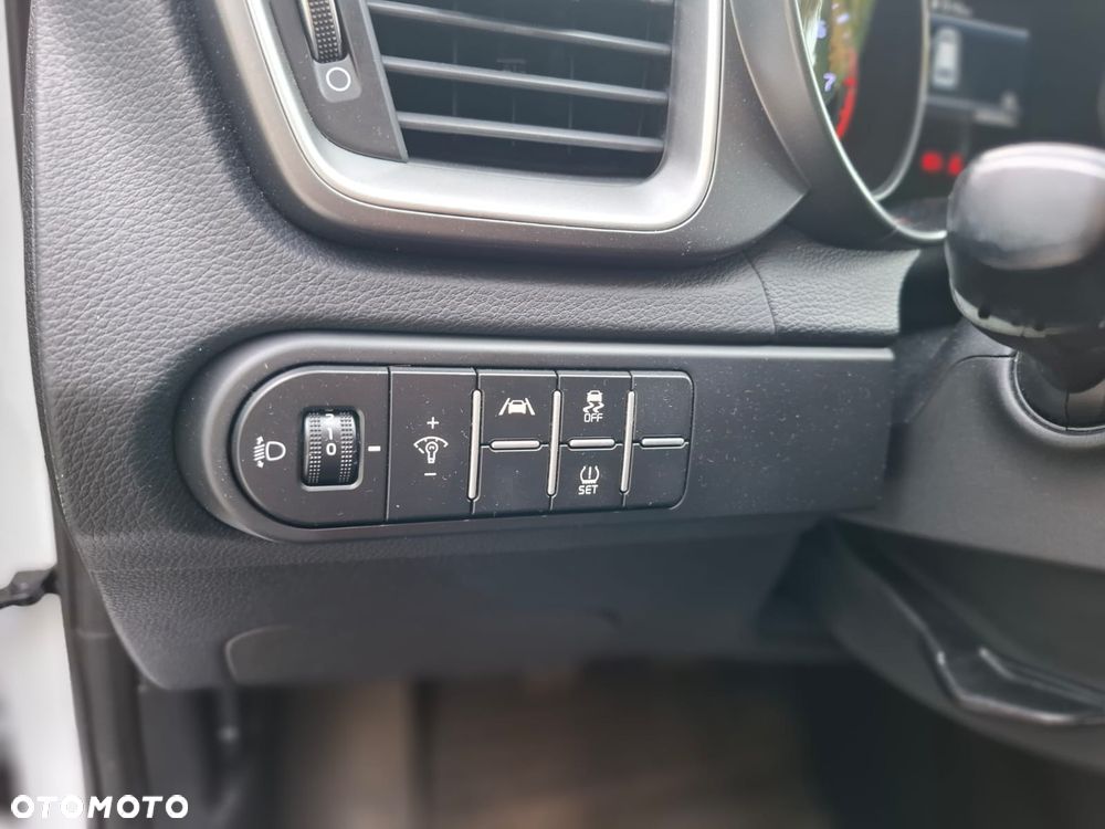 Kia Ceed - 17