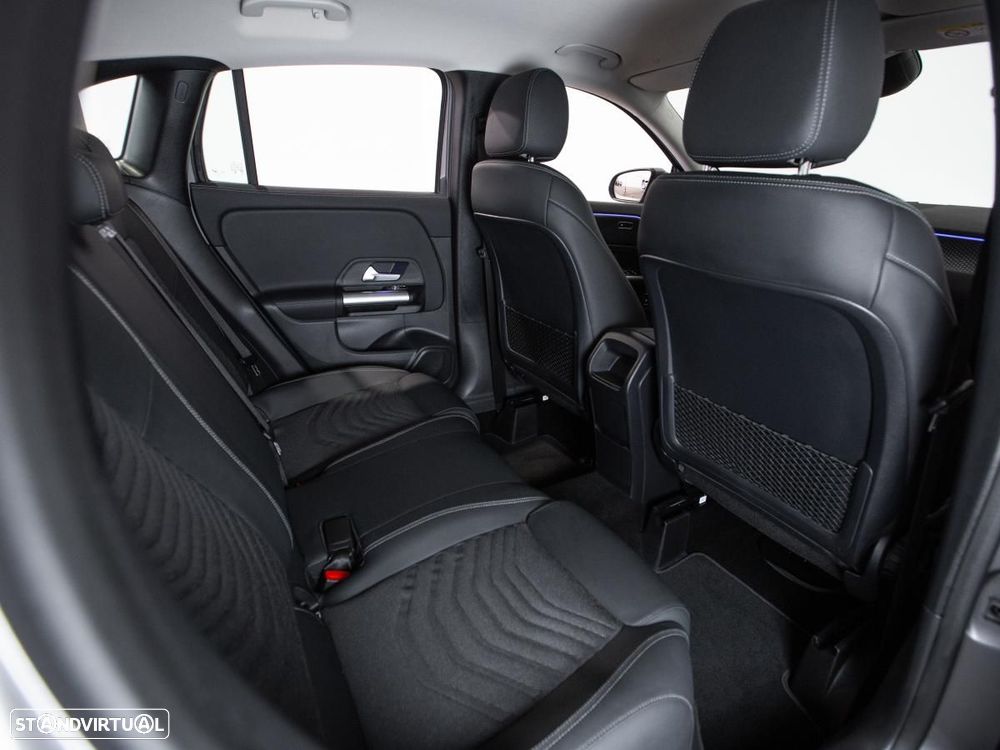 Mercedes-Benz GLA 180 7G-DCT Progressive Advanced - 10