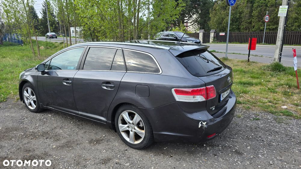 Toyota Avensis 2.0 D-4D Premium - 8
