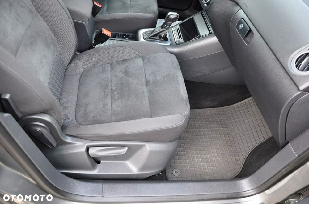 Volkswagen Tiguan - 28