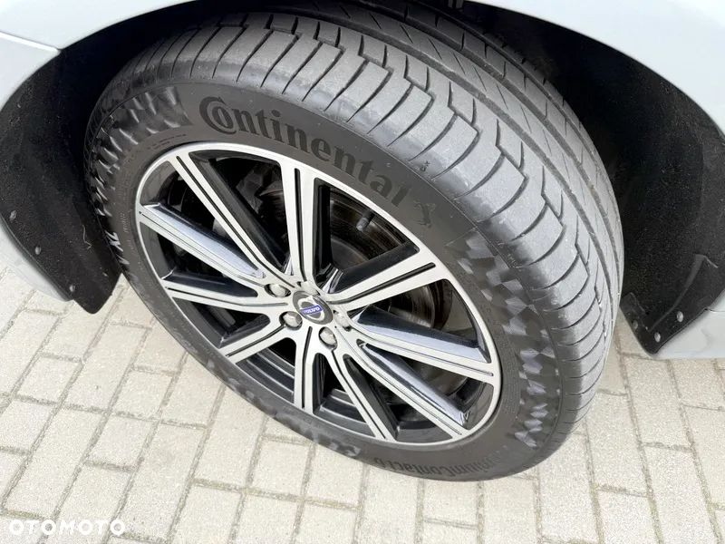 Volvo XC 60 D4 Geartronic Summum - 16