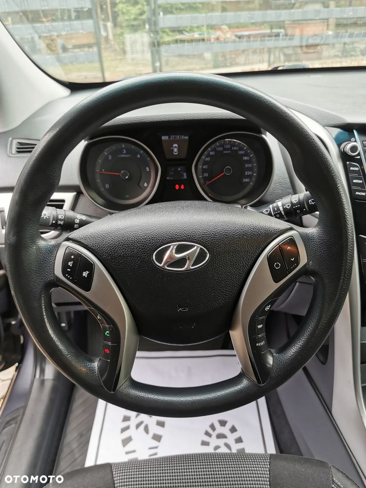 Hyundai i30 1.6 CRDi Comfort - 21