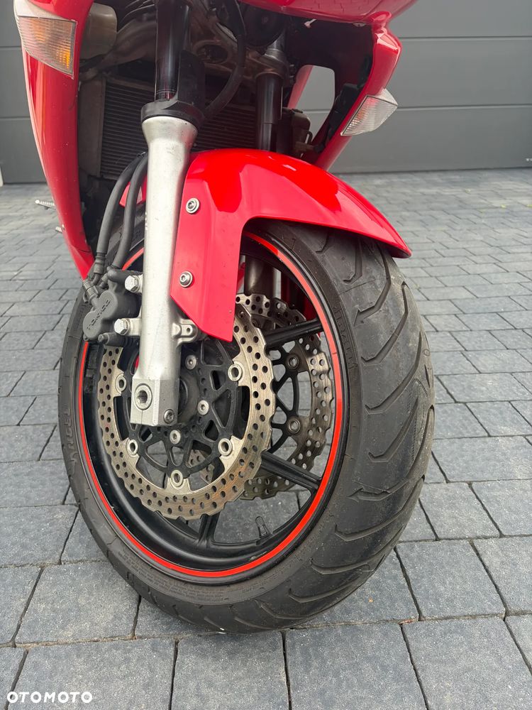 Kawasaki ER - 7
