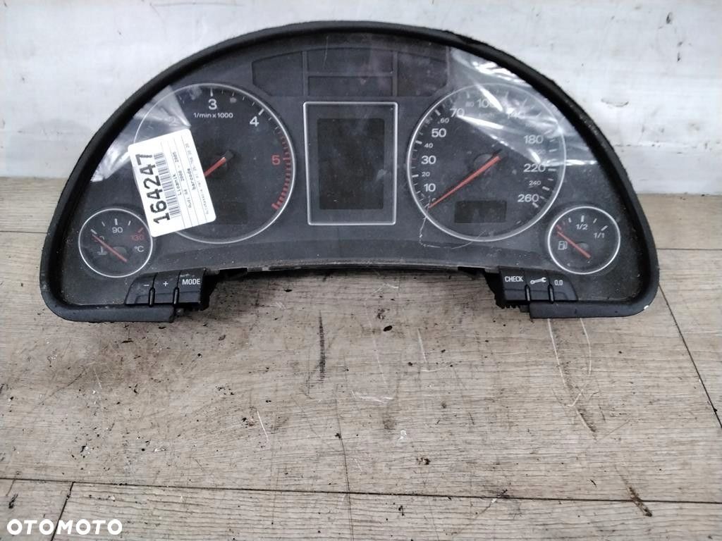 AUDI A4 B6 LICZNIK 8E0920900C - 1