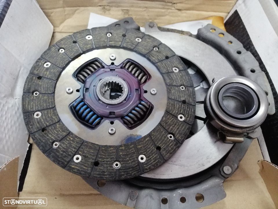 Kit da embraiagem Toyota Corolla e Starvan 2.0D 2C NOVO - 1