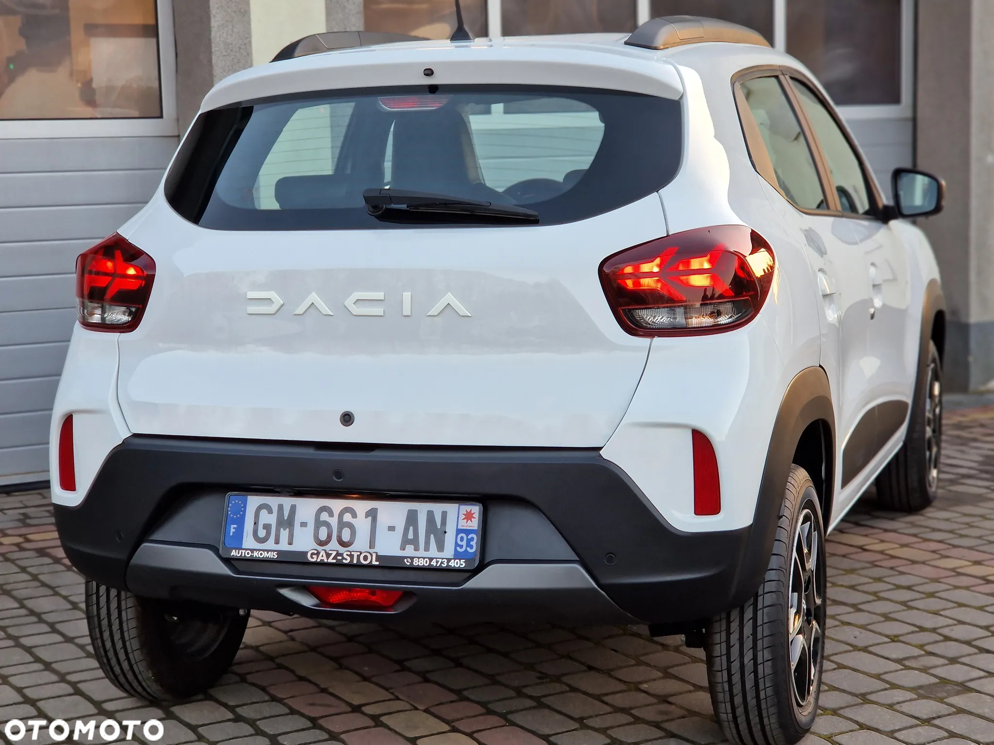 Dacia Spring - 8