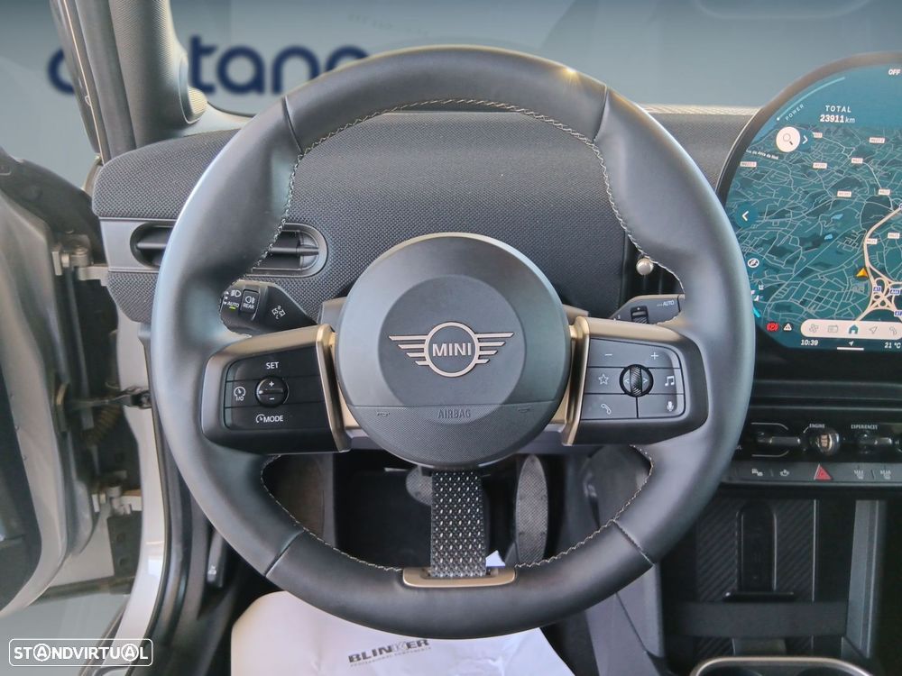 MINI 5 Portas Cooper Classic Auto - 13