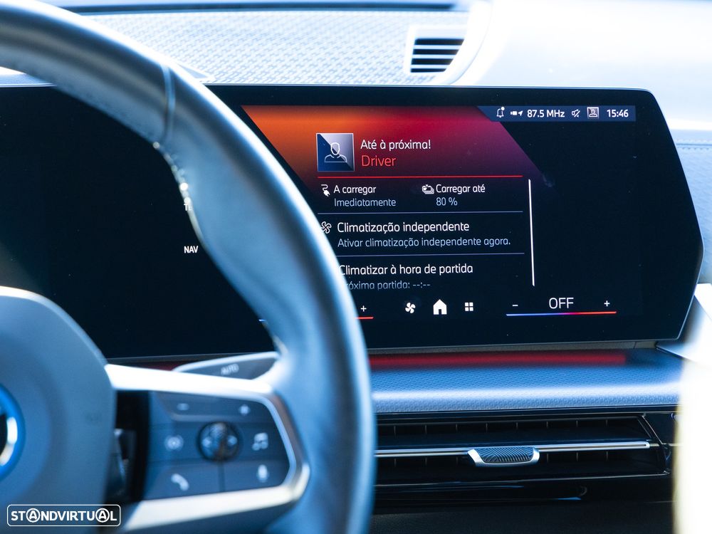 BMW iX2 eDrive20 Pack Desportivo M - 18