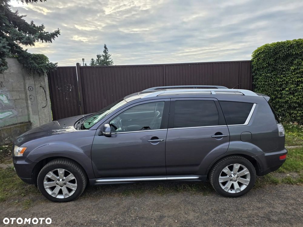 Mitsubishi Outlander 2.0 DID Instyle NAVI - 7