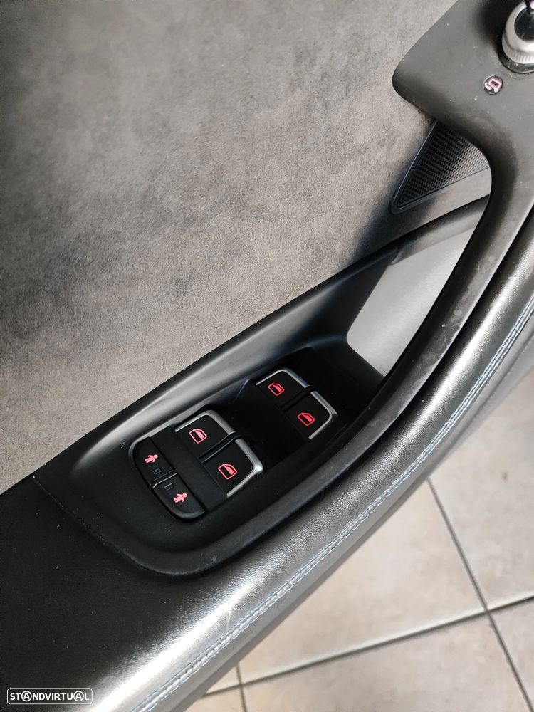 Audi RS6 Avant 4.0 TFSi Plus quattro Tiptronic - 29