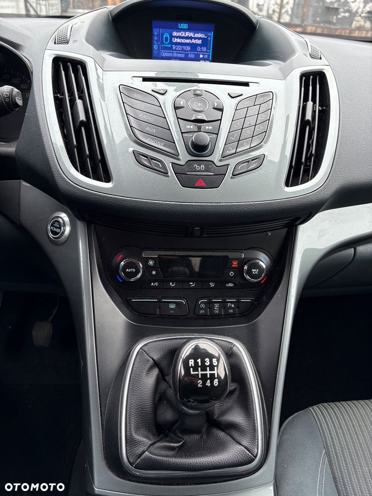 Ford Grand C-MAX - 11