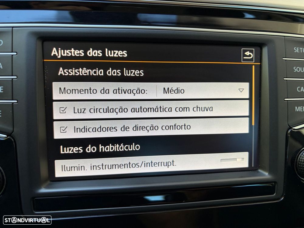VW Passat Variant 2.0 TDI Highline DSG - 39