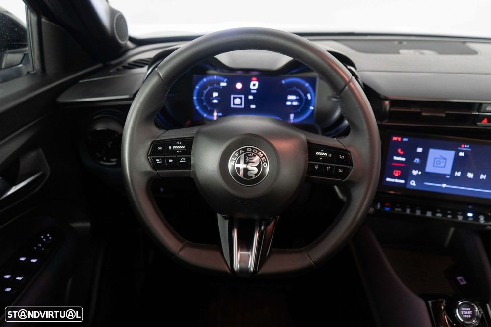Alfa Romeo Junior Elletrica 50 kWh Launch Edition - 26